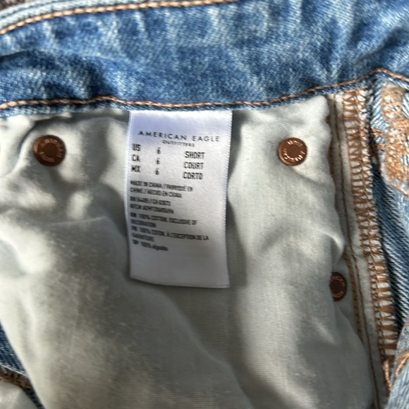 AE 90’s flare jeans - Picture 5 of 11